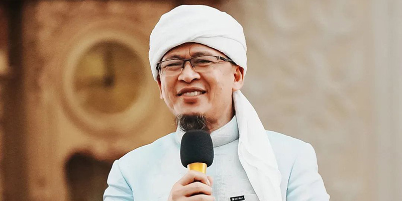 Menata Hati di Tengah Riuh Dunia : Perjalanan Abdullah Gymnastiar